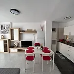 Ocean View Americas * פלאייה דה לאס אמריקס